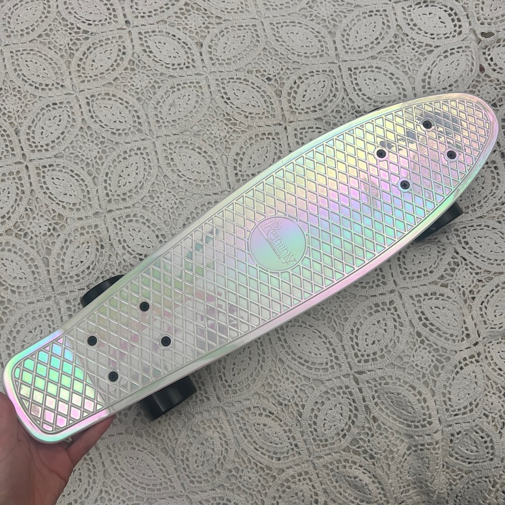 Iridescent Penny 22" skateboard 22 [EUC]